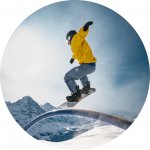 Snowboard – jezdec ve žluté bundě na railu – jedlý obrázek na dort – Hledejceny.cz
