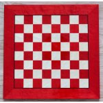 Dřevěná šachovnice Biar; lesklá červená a bílá barva – Zboží Dáma