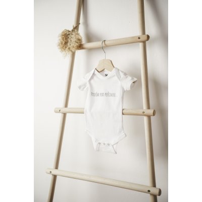 Černá na bílé bodyčko PRDÍM POD PEŘINOU – Zboží Dáma