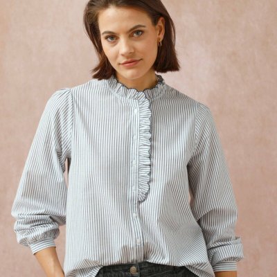 Pruhovaná halenka s volánkem režná/modrá – Zboží Dáma