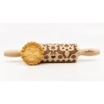 ArtWoodenCorner Embosovaný dřevěný váleček na těsto 42 cm – Jeleni – Hledejceny.cz