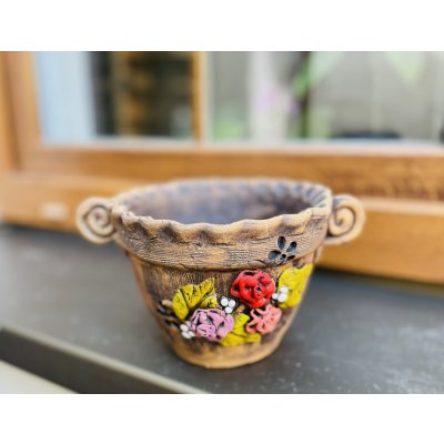 Keramika Javorník Květináč s uchy - růže 10 x 12cm hnědý