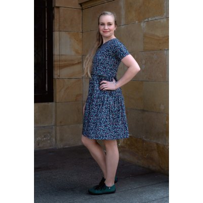 Jsem máma Volnočasové kojicí šaty s kapsami Kvítky na modré – Hledejceny.cz