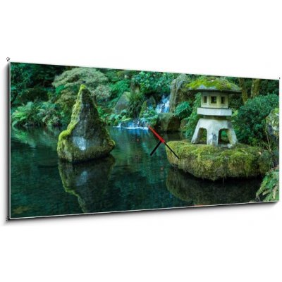 Obraz s hodinami 1D panorama - 120 x 50 cm - A Lantern and Waterfall in the Portland Japanese Garden Lucerna a vodopád v japonské zahradě v Portlandu – Zboží Mobilmania