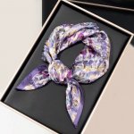 hedvábný šátek fialový v dárkovém balení – Zboží Dáma