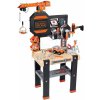 Malý kutil Smoby pracovný stôl s funkčným žeriavom Black&Decker Bricolo Builder so stavebnicou auto a vŕtačkou a 94 doplnkov 117 cm výška SM360731