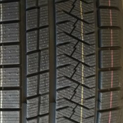 Triangle PL02 225/45 R19 96V