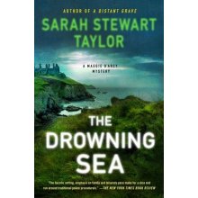 The Drowning Sea: A Maggie dArcy Mystery Taylor Sarah StewartPaperback