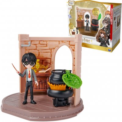 Spin Master Harry Potter Učebna Míchání Lektvarů s figurkou Harryho