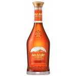 Ararat Brandy Apricot 35% 0,7 l (holá láhev) – Zboží Mobilmania