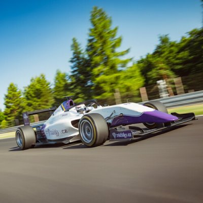 Zážitková jízda ve formuli na Vysočině – Zboží Dáma