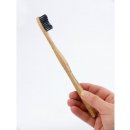 Humble Brush kartáček na zuby černá soft 1 ks