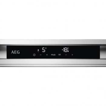 AEG SCB819F8FS