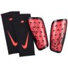 Fotbal - chrániče Nike Mercurial Lite SuperLock červená/černá
