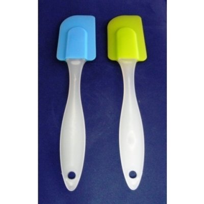 KUCHYŇSKÁ SILIKONOVÁ STĚRKA NA TĚSTO – Zboží Dáma