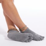 Kimjaly Prstové protiskluzové ponožky na jógu šedé – Zboží Mobilmania