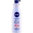 Tělové mléko Nivea Cherry Blossom & Jojoba Oil tělové mléko s olejem 200 ml