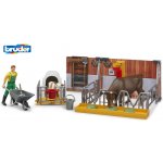 BRUDER 62611 Bworld Stáj pro krávy kráva tele a farmář – Zboží Dáma