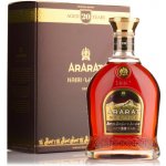 Ararat 20y 40% 0,7 l (karton) – Zboží Dáma