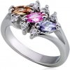 Prsteny Šperky eshop lesklý kovový prsten tři barevné zrnkové zirkony čirý lem L15.03