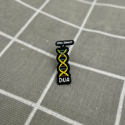 Pinarna DNA Still single? / Pořád svobodný(á)? – Zboží Mobilmania
