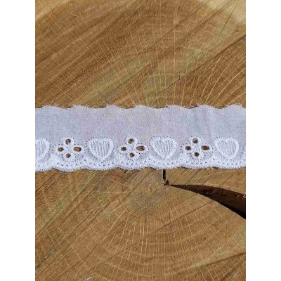 Bavlněná madeira - štykování šíře 27 mm srdíčka a dírky – Zboží Dáma