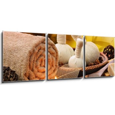 Obraz 3D třídílný - 150 x 50 cm - Massage background with rolled towel, spa balls and candlelight Masážní pozadí s válcovaným ručníkem, lázněmi a světlem svíček – Zbozi.Blesk.cz