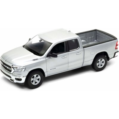 Motormax Dodge Ram 1500 Crew Cab LaRamie stříbrná 2019 1:24 – Hledejceny.cz