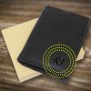 Peněženka Bellugio Leather RFID s monogramem ražba Luxusní s ražbou vlastního monogramu dodá na exkluzivitě a vyjímečnosti. černá