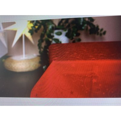 K-U ručně šitý ubrus vánoční červený s červenými vzory 120x140 cm – Zboží Mobilmania