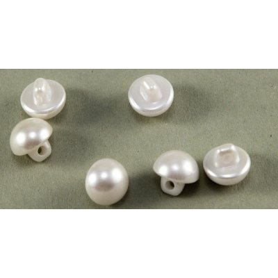 Knoflík ve tvaru perličky se spodním přišitím - perleťová - průměr 1 cm – Sleviste.cz