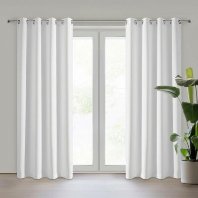EUROFIRANY ZATEMŇOVACÍ ZÁVĚS NA KROUŽCÍCH ADLEY 135X250 CM BÍLÁ – Zboží Mobilmania