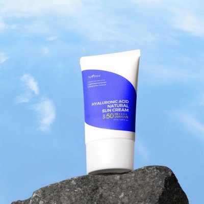 Isntree Hyaluronic Acid Natural Sun Cream SPF50+/PA++++ krém s minerálním UV filtrem 50 ml