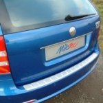 Škoda Octavia II 04 - 08 Limousine Kryt prahu pátých dveří – Sleviste.cz