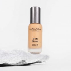 Mádara skin equal foundation Rozjasňující make-up pro přirozený vzhled SPF15 40 Sand 30 ml