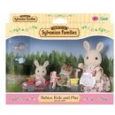 Sylvanian Families Mamka bílý králík s hrajícími si mláďaty EPOCH