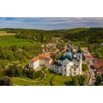 Noc na zámku Křtiny v Moravském krasu s polopenzí pro 2 osoby – Hledejceny.cz