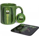 CurePink Dárkový set Rick And Morty: Pickle Rick hrnek přívěsek tácek hrnku GP85196 315 ml