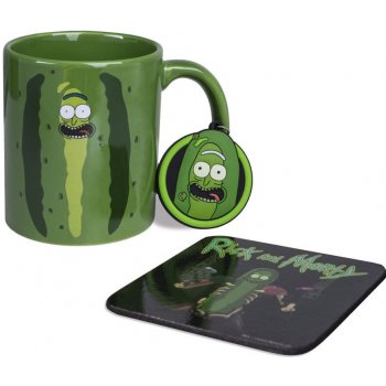 CurePink Dárkový set Rick And Morty: Pickle Rick hrnek přívěsek tácek hrnku GP85196 315 ml