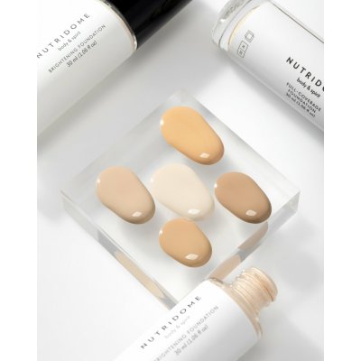 Nutridome Rozjasňující hydratační make-up s kyselinou hyaluronovou 03 Vanilla 30 ml – Zboží Dáma