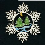 AMADEA Dřevěná ozdoba barevná vločka se stromy 9 cm – Hledejceny.cz