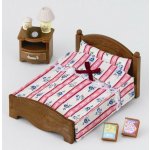 Sylvanian Families 5019 Dvojlůžko s nočním stolkem – Sleviste.cz
