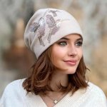 Krumlovanka Dámská zimní čepice světle béžová s kolibříky W-0010/517 – Hledejceny.cz