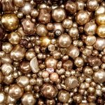 Směs voskovaných perliček hnědá – Hledejceny.cz