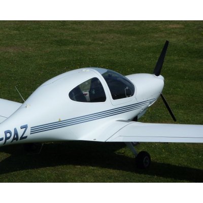 Pilotem ultralightu v Sazené 1 osoba Bez záznamu 20 minut letu Ultralight Zephyr