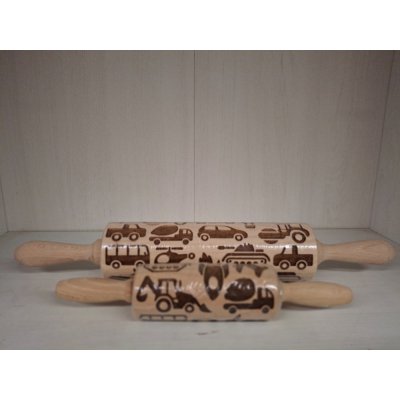 Dřevotéka - Dřevěný gravírovany váleček na těsto - Auta malý – Sleviste.cz