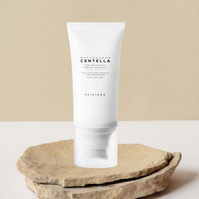 SKIN1004 Madagascar Centella Tone Brightening Tone-Up Sunscreen SPF50+ 50 ml – Hledejceny.cz
