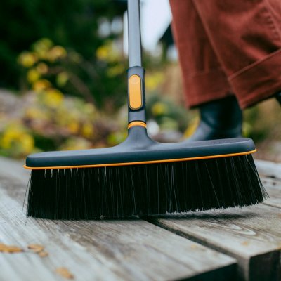 Fiskars Koště na terasy OneClick 1080700 – Zboží Dáma