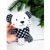 Chrastítko Akuku Plyšová hračka s chrastítkem medvídek černo bílá
