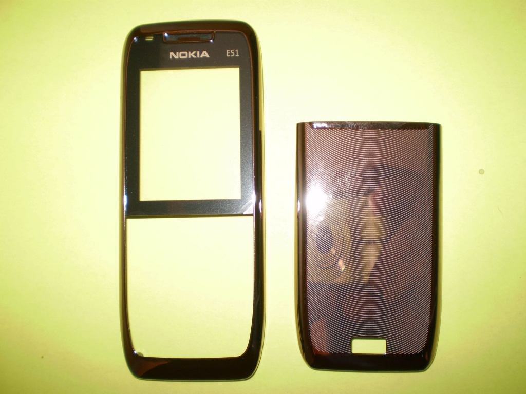 Kryt Nokia E51 zlatý